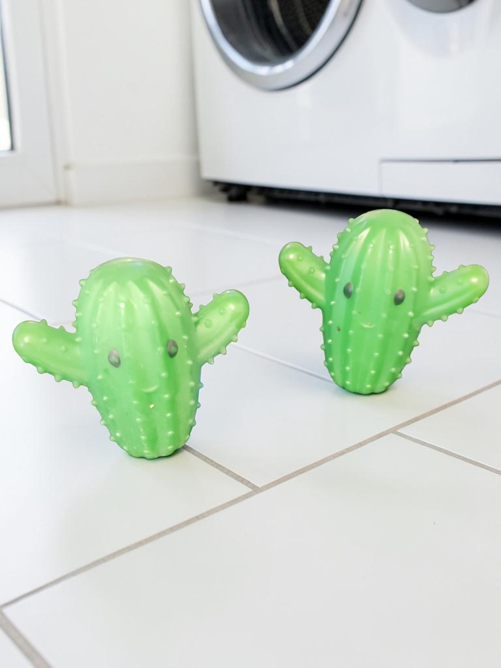 Kikkerland Green Cactus Dryer Balls
